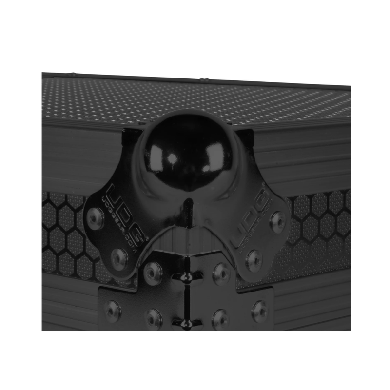 UDG Ultimate Flight Case Multi Format Turntable MK2, Black  - Image 10