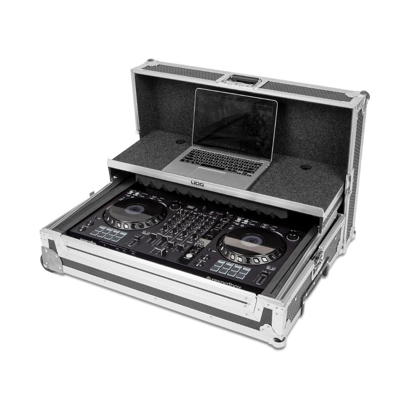 UDG Ultimate Flight Case Multi Format Plus (Laptop Shelf, Trolley + Wheels), XXL, Silver - Image 6